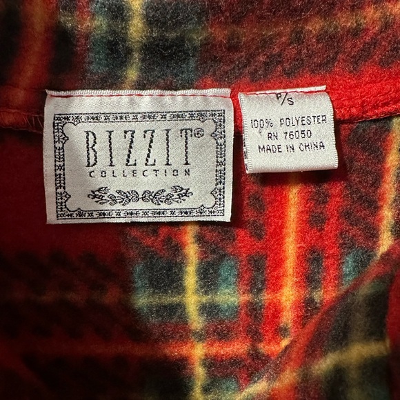 BIZZIT Collection Plaid 100% Polyester red sweater Size P/S - Picture 10 of 15